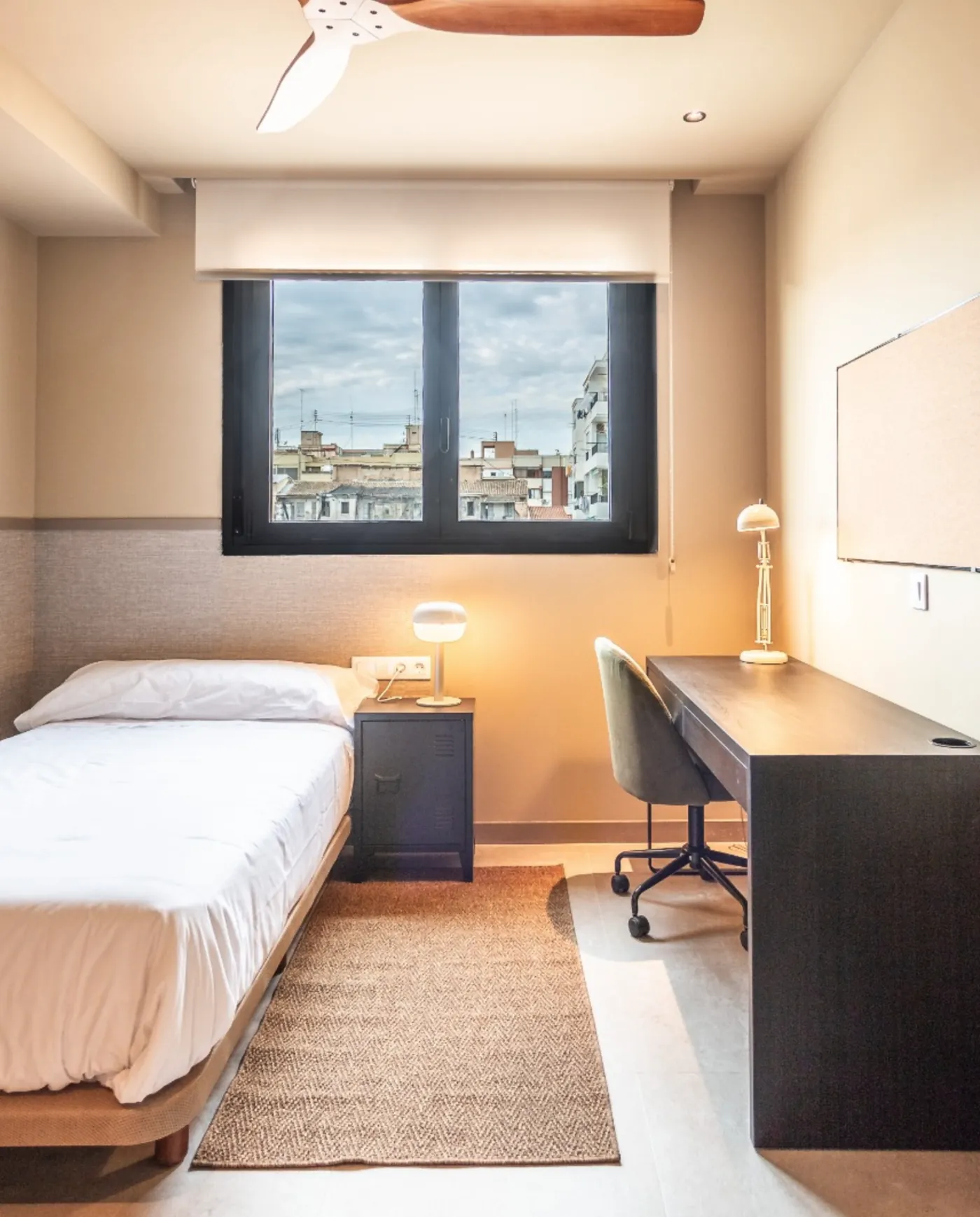 Habitación de la residencia universitaria 87 Llaves en Valencia